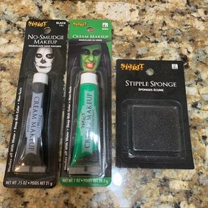 Bundle of Halloween Cream Makeup Black Green Stippling Sponge
